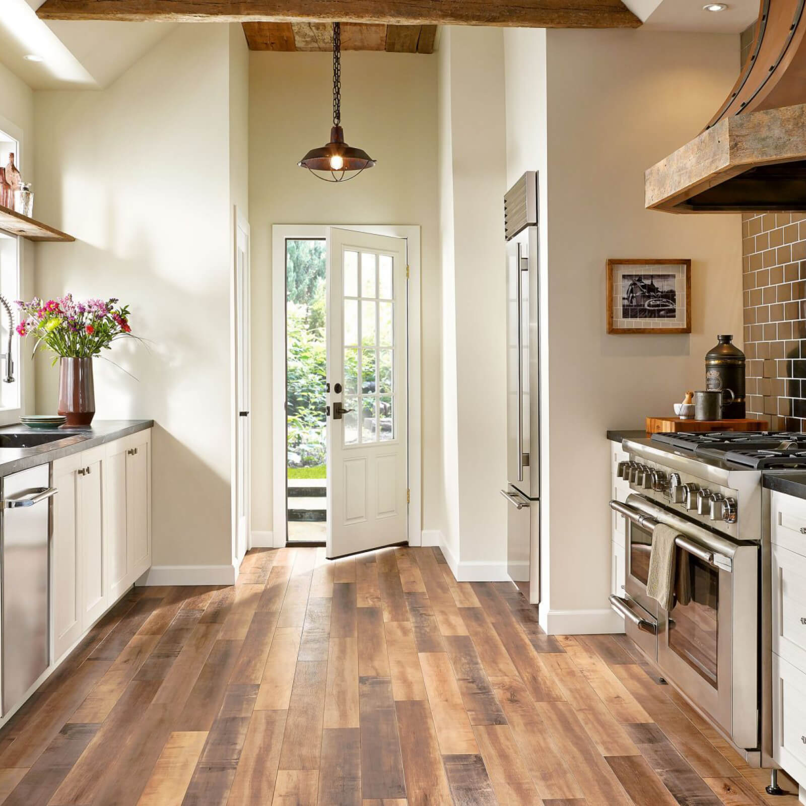 laminate_kitchen_1600x1600 Laminate Flooring | Broadway Carpets, Inc